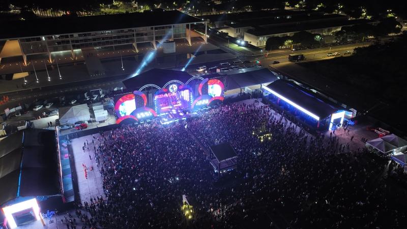 Capa da notícia: Praça dos Três Poderes vira palco para celebração do Dia Mundial da Diversidade Cultural