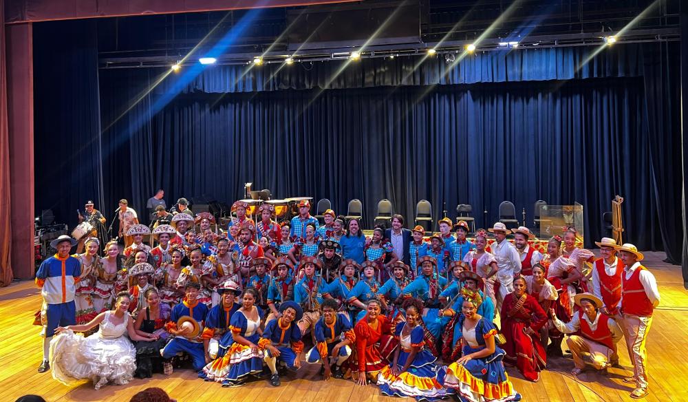 Capa da notícia: Distrito Junino 2025 celebra cultura popular brasileira com circuito de festividades pelo DF