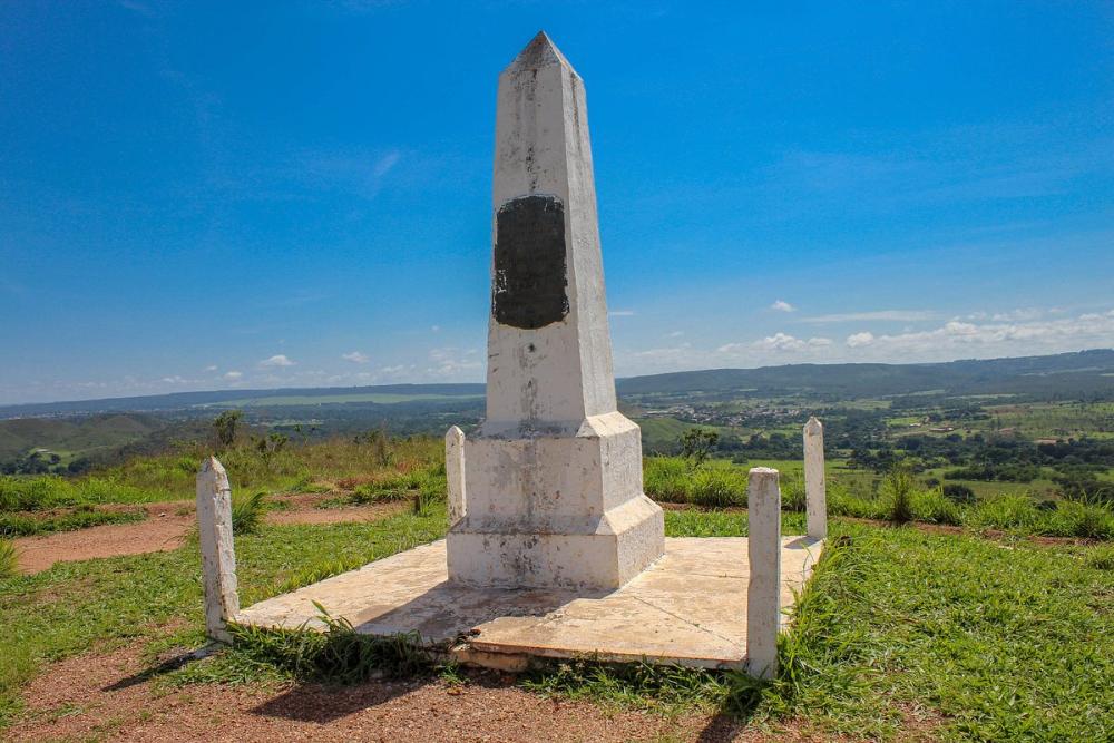 Capa da notícia: Pedra Fundamental de Brasília, em Planaltina, é tombada como Patrimônio Histórico e Cultural Nacional