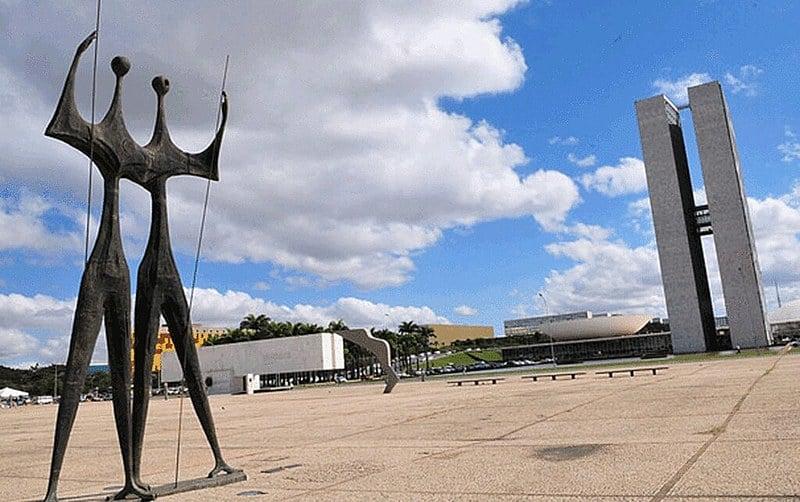 Capa da notícia: Cultura celebra o Dia Mundial da Diversidade Cultural com palestras para estudantes e ações afirmativas